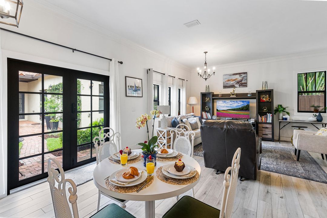 待售: $2,199,999 (4 贝兹, 3 浴室, 2288 平方英尺)