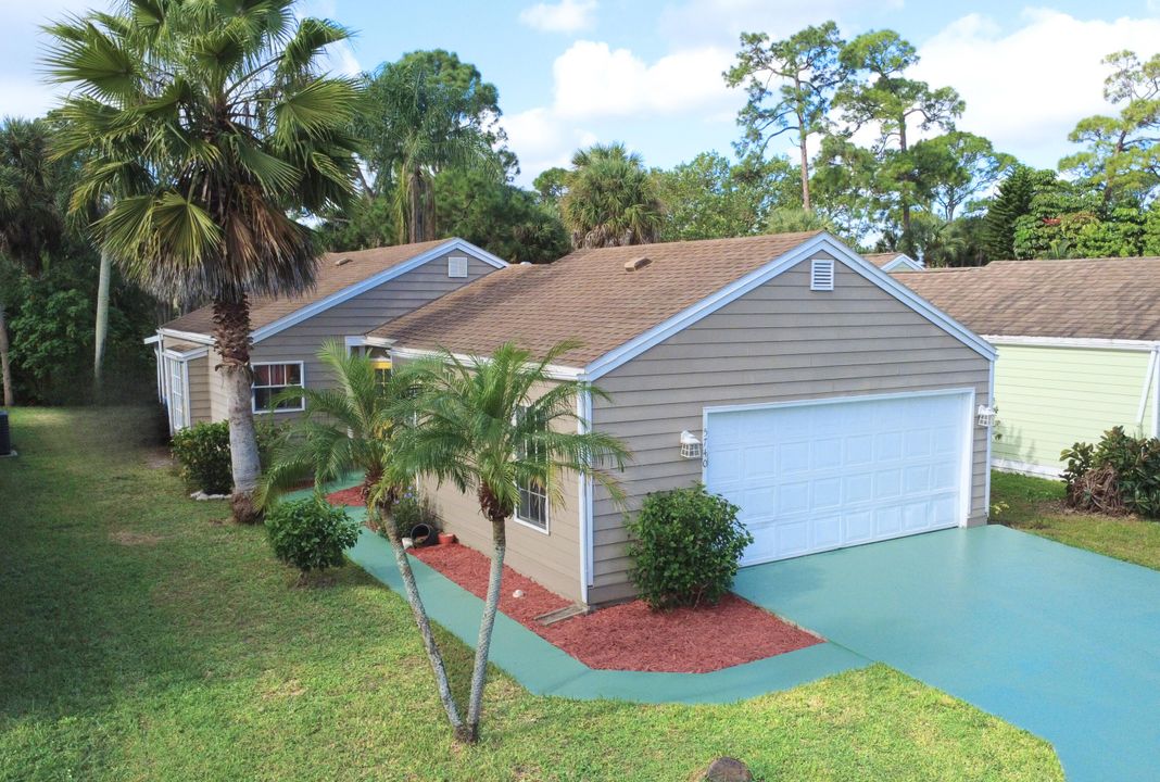 Recently Sold: $379,000 (2 beds, 2 baths, 1103 Square Feet)