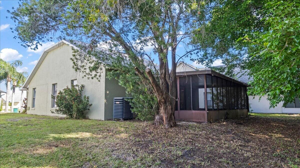 На продажу: $280,000 (3 спален, 2 ванн, 1133 Квадратных фут)