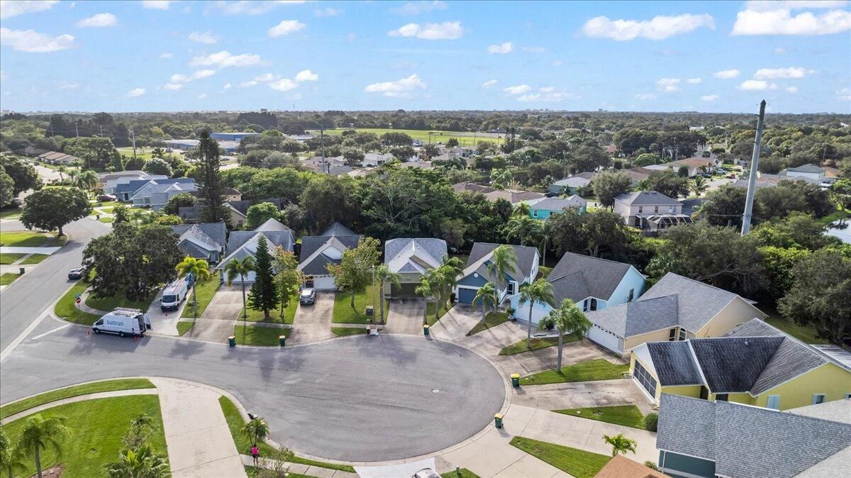 На продажу: $280,000 (3 спален, 2 ванн, 1133 Квадратных фут)