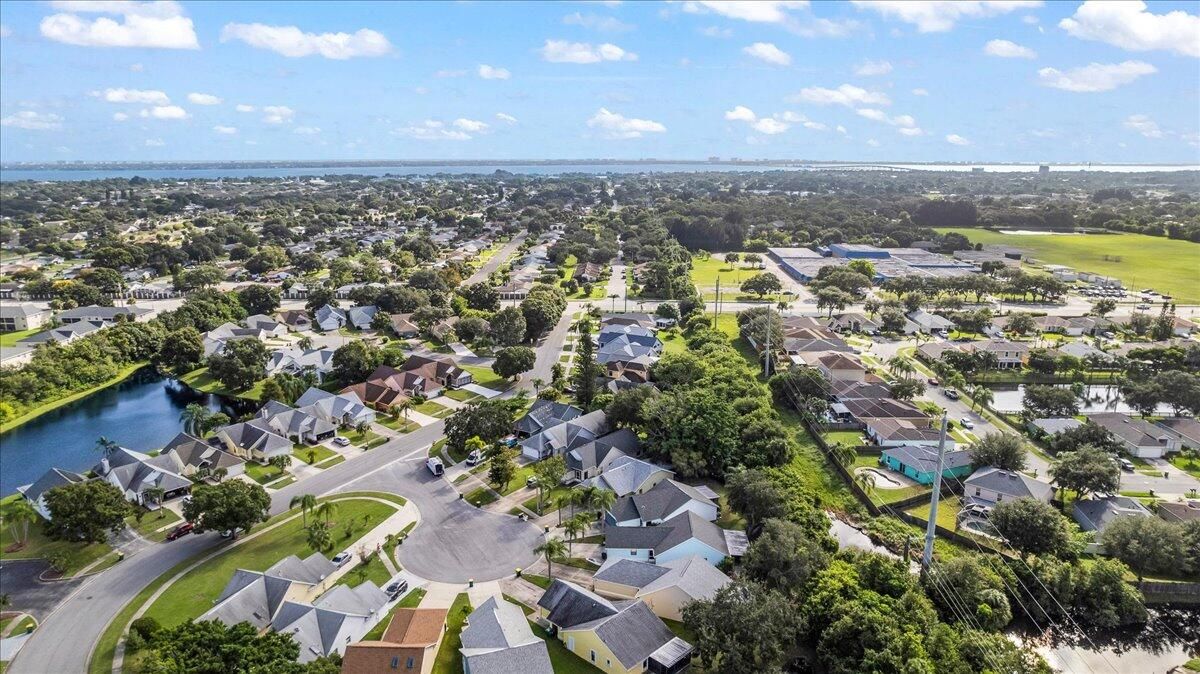 На продажу: $280,000 (3 спален, 2 ванн, 1133 Квадратных фут)