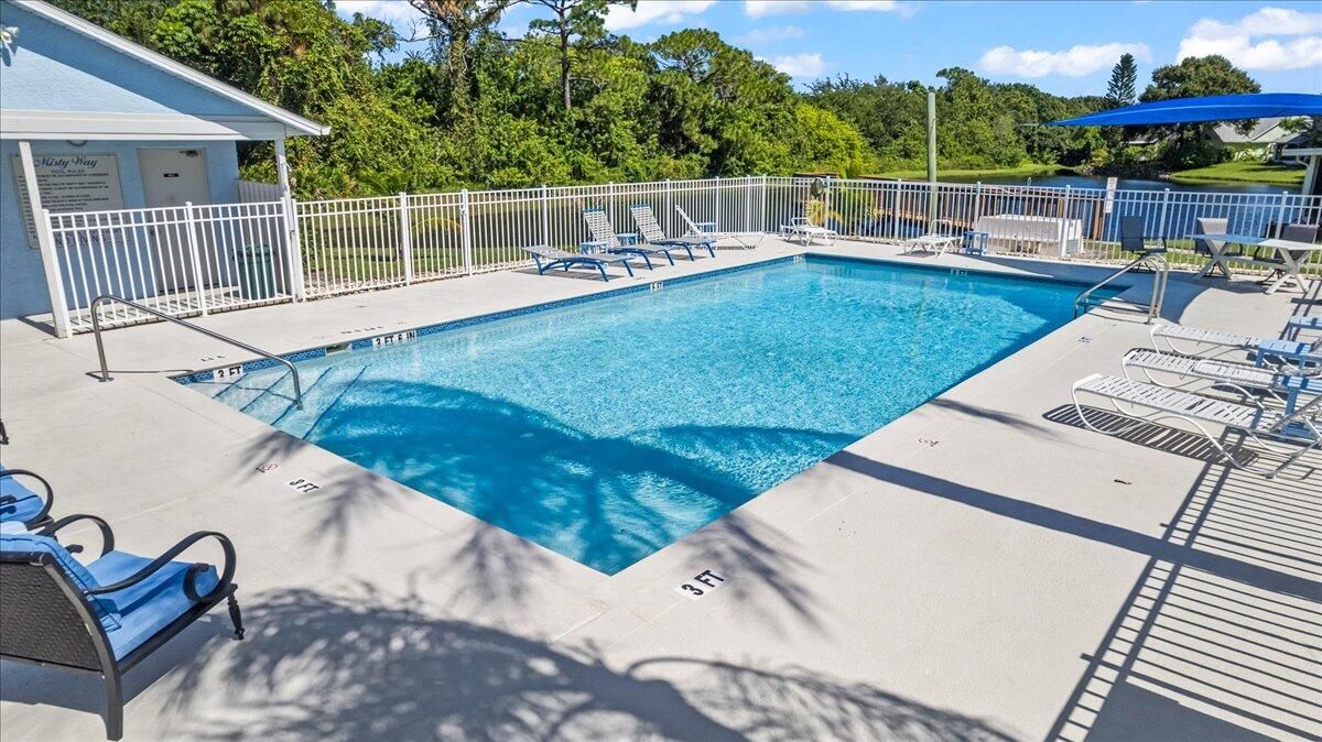 На продажу: $280,000 (3 спален, 2 ванн, 1133 Квадратных фут)