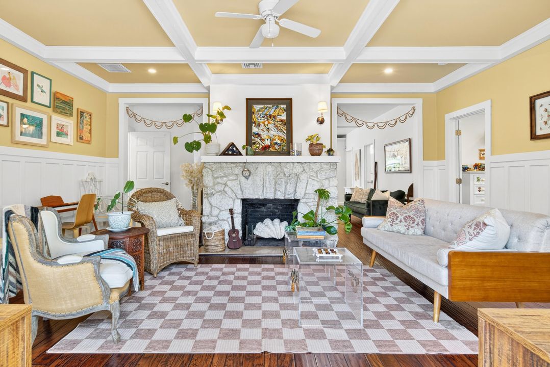 For Sale: $1,995,000 (3 beds, 3 baths, 2147 Square Feet)