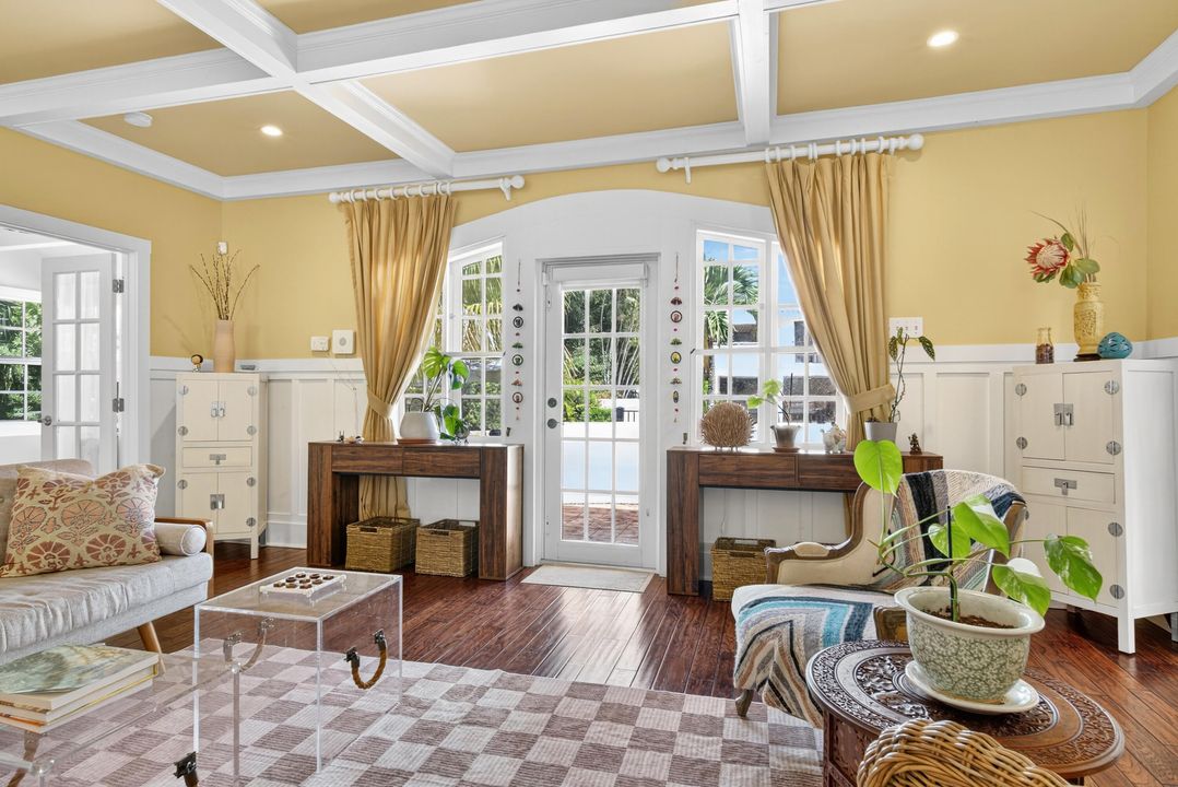 For Sale: $1,995,000 (3 beds, 3 baths, 2147 Square Feet)