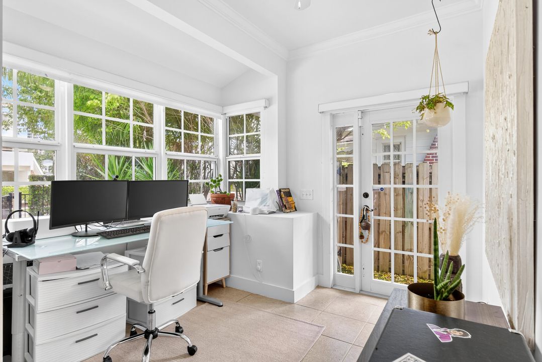 For Sale: $1,995,000 (3 beds, 3 baths, 2147 Square Feet)