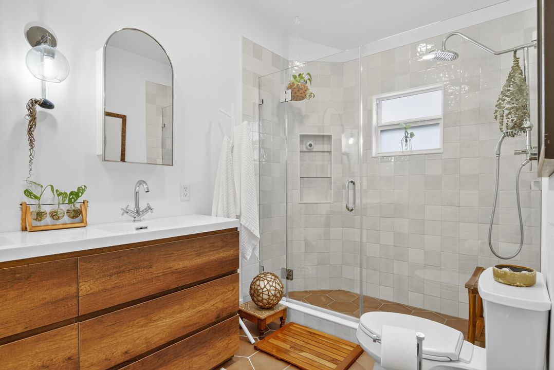 For Sale: $1,995,000 (3 beds, 3 baths, 2147 Square Feet)