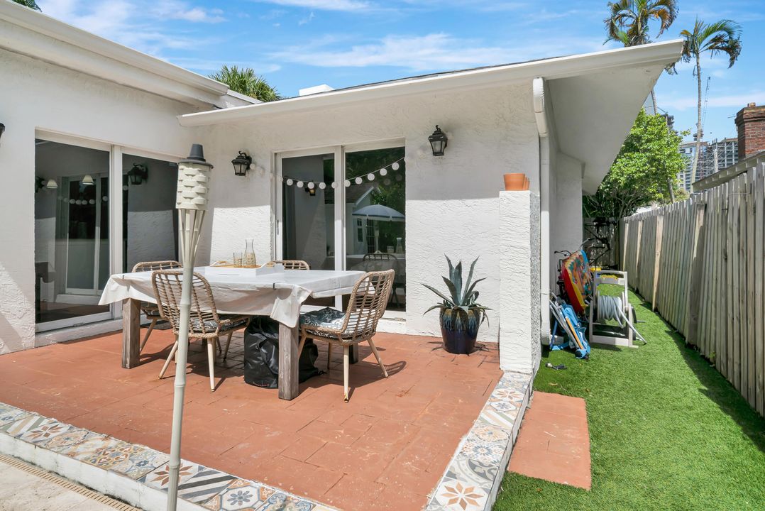 For Sale: $1,995,000 (3 beds, 3 baths, 2147 Square Feet)