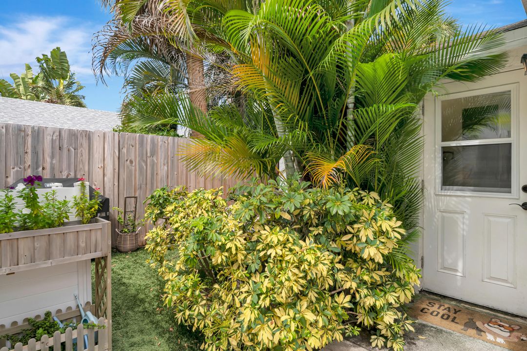 For Sale: $1,995,000 (3 beds, 3 baths, 2147 Square Feet)