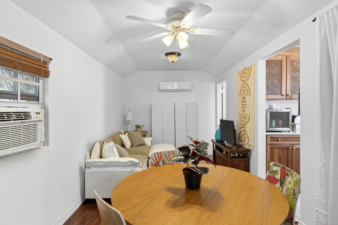 For Sale: $1,995,000 (3 beds, 3 baths, 2147 Square Feet)