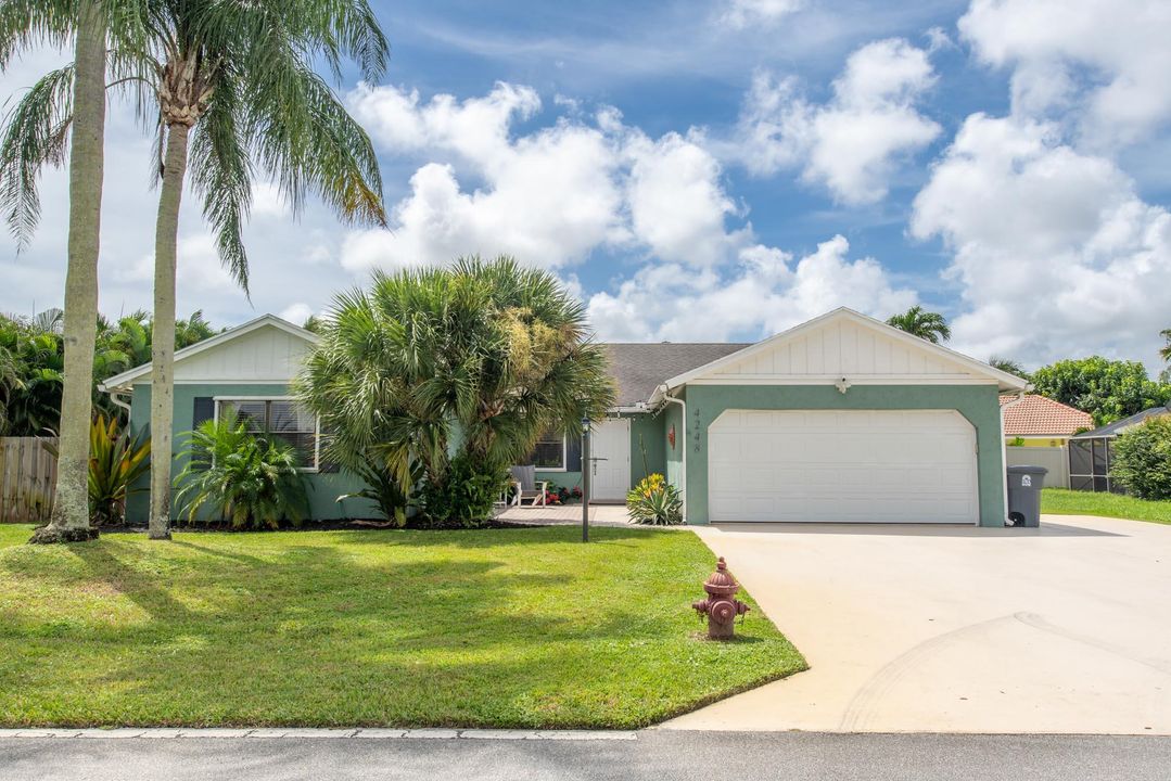 Active With Contract: $650,000 (3 beds, 2 baths, 2263 Square Feet)