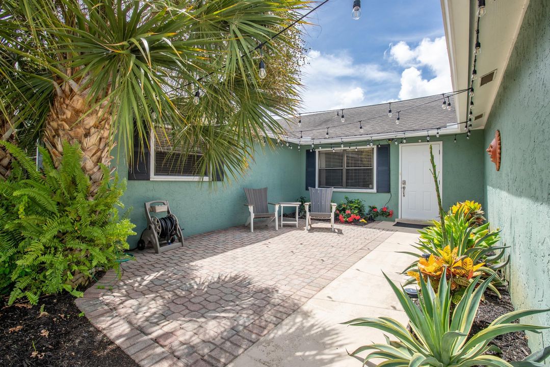 Active With Contract: $650,000 (3 beds, 2 baths, 2263 Square Feet)