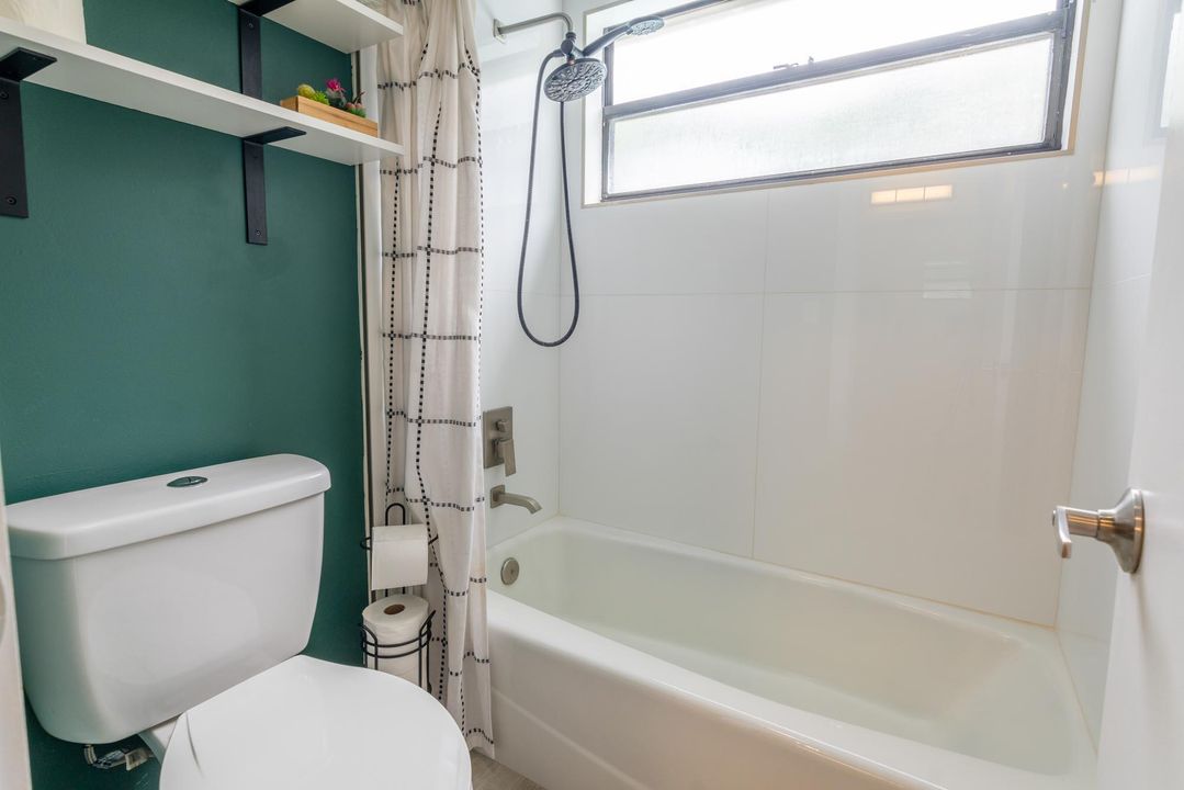 Active With Contract: $650,000 (3 beds, 2 baths, 2263 Square Feet)