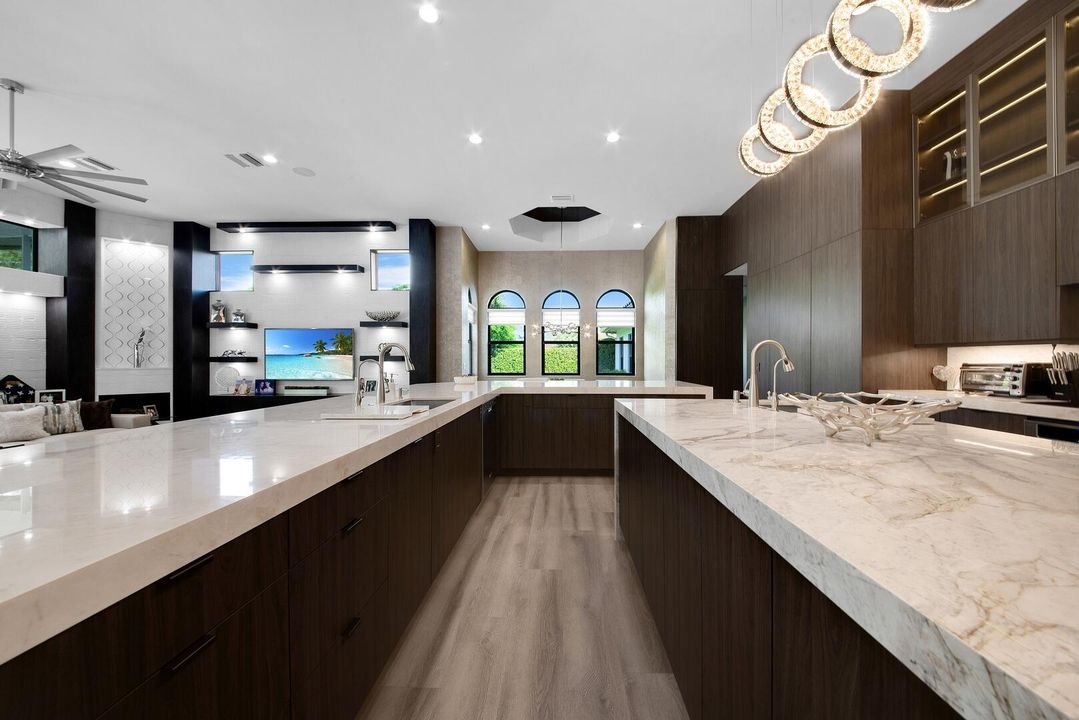 For Sale: $3,999,999 (4 beds, 3 baths, 4316 Square Feet)