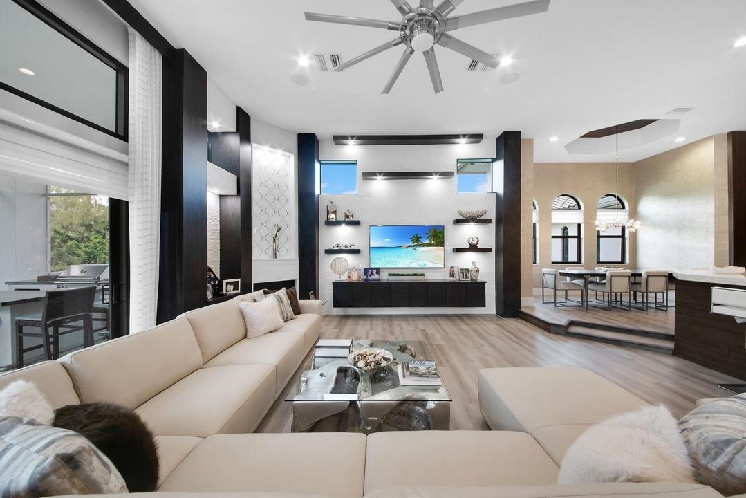 For Sale: $3,999,999 (4 beds, 3 baths, 4316 Square Feet)