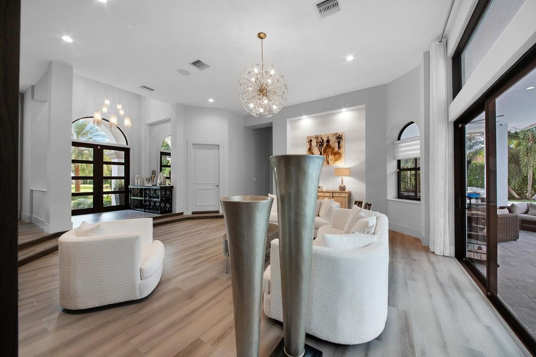 For Sale: $3,999,999 (4 beds, 3 baths, 4316 Square Feet)