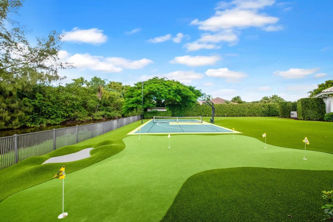 For Sale: $3,999,999 (4 beds, 3 baths, 4316 Square Feet)