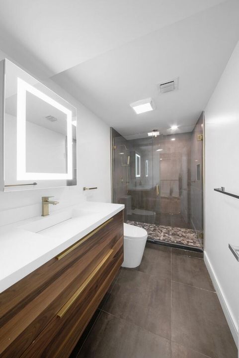 For Sale: $1,899,000 (3 beds, 2 baths, 1950 Square Feet)