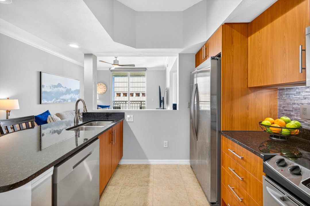 Active With Contract: $535,000 (2 beds, 2 baths, 1114 Square Feet)