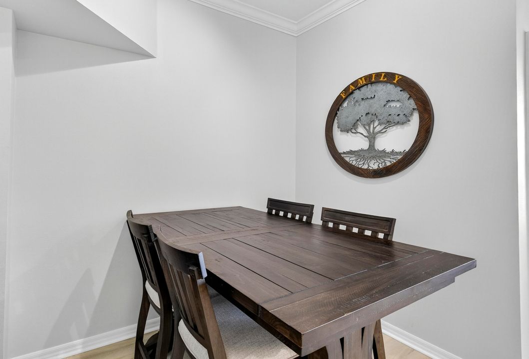 Active With Contract: $535,000 (2 beds, 2 baths, 1114 Square Feet)