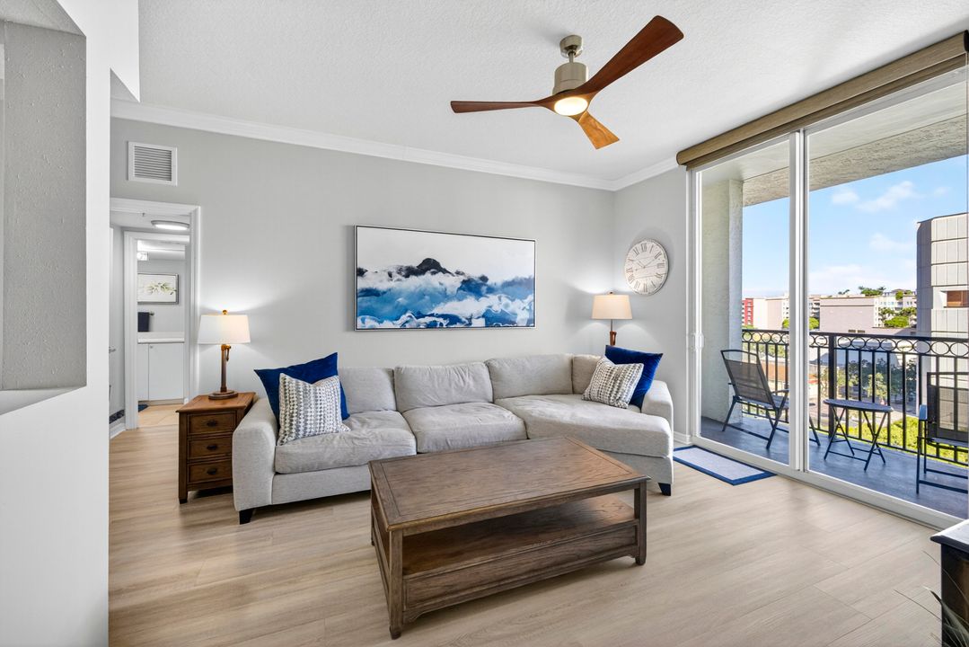 Active With Contract: $535,000 (2 beds, 2 baths, 1114 Square Feet)