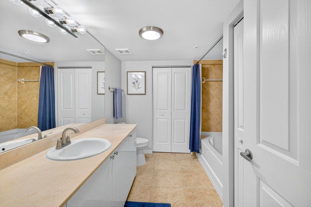 Active With Contract: $535,000 (2 beds, 2 baths, 1114 Square Feet)