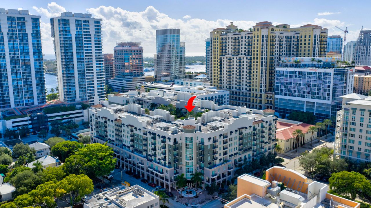 Active With Contract: $535,000 (2 beds, 2 baths, 1114 Square Feet)