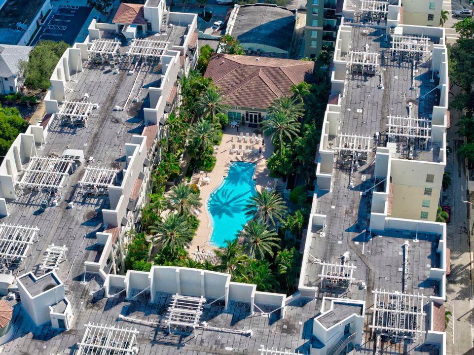 Active With Contract: $535,000 (2 beds, 2 baths, 1114 Square Feet)