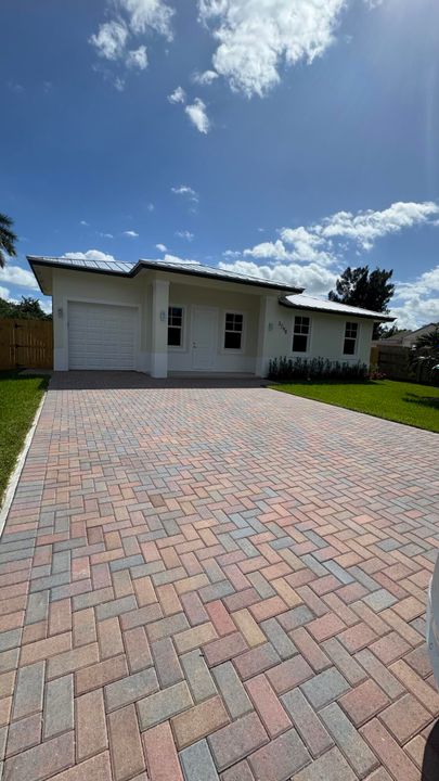 Recientemente alquilado: $3,950 (4 camas, 3 baños, 1671 Pies cuadrados)