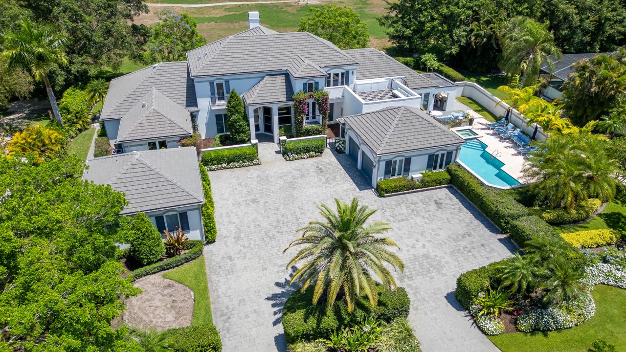 For Rent: $50,000 (6 beds, 7 baths, 5698 Square Feet)