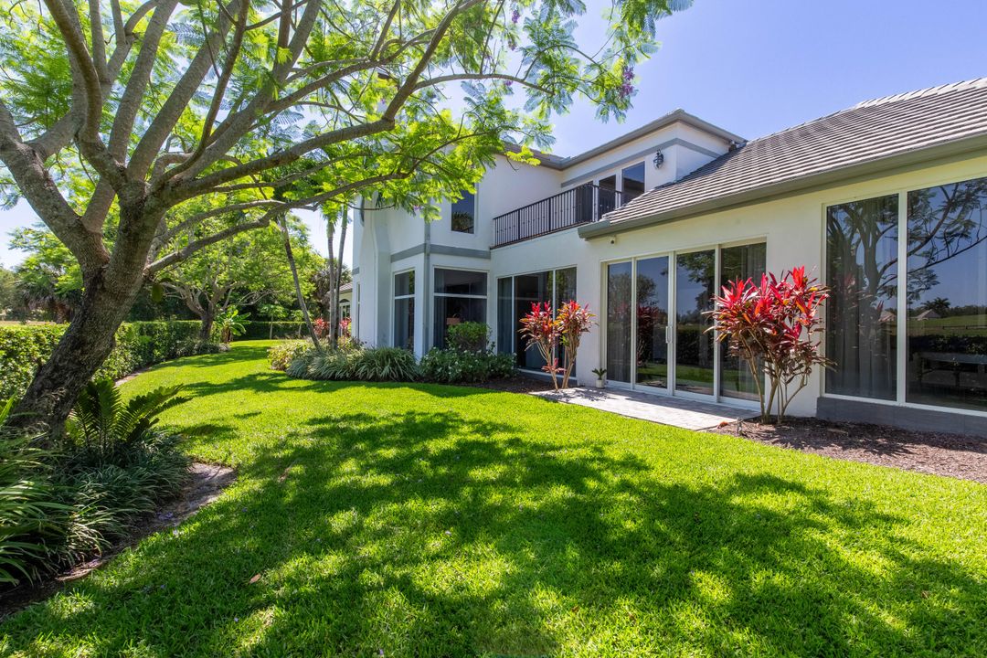 For Rent: $50,000 (6 beds, 7 baths, 5698 Square Feet)