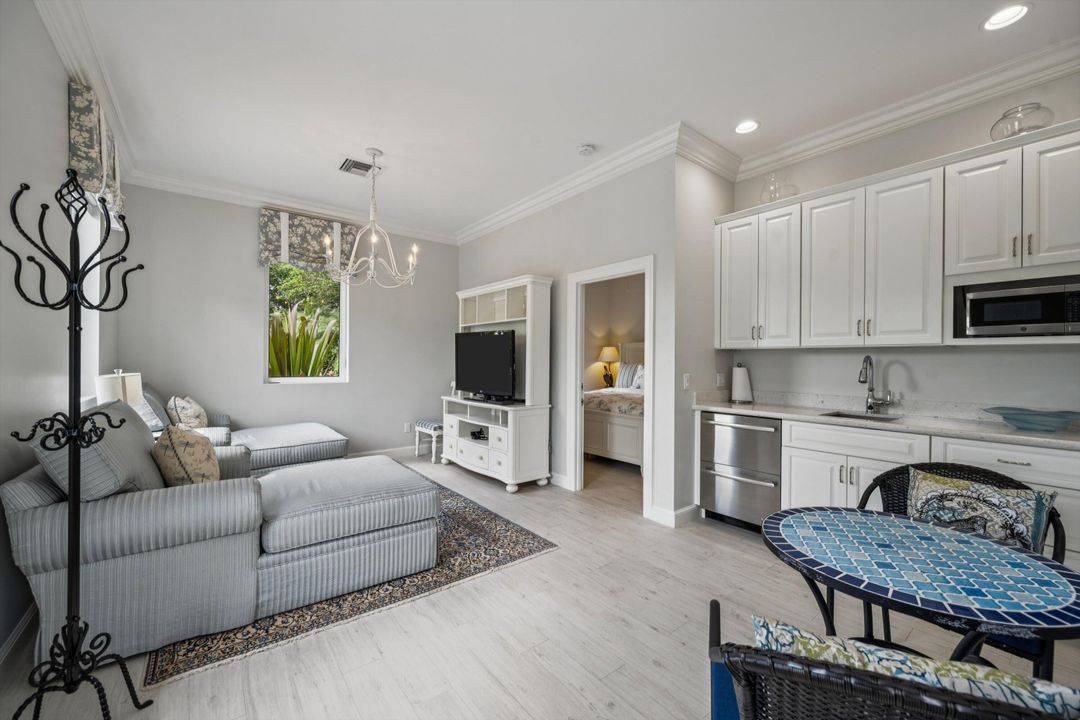 For Rent: $50,000 (6 beds, 7 baths, 5698 Square Feet)