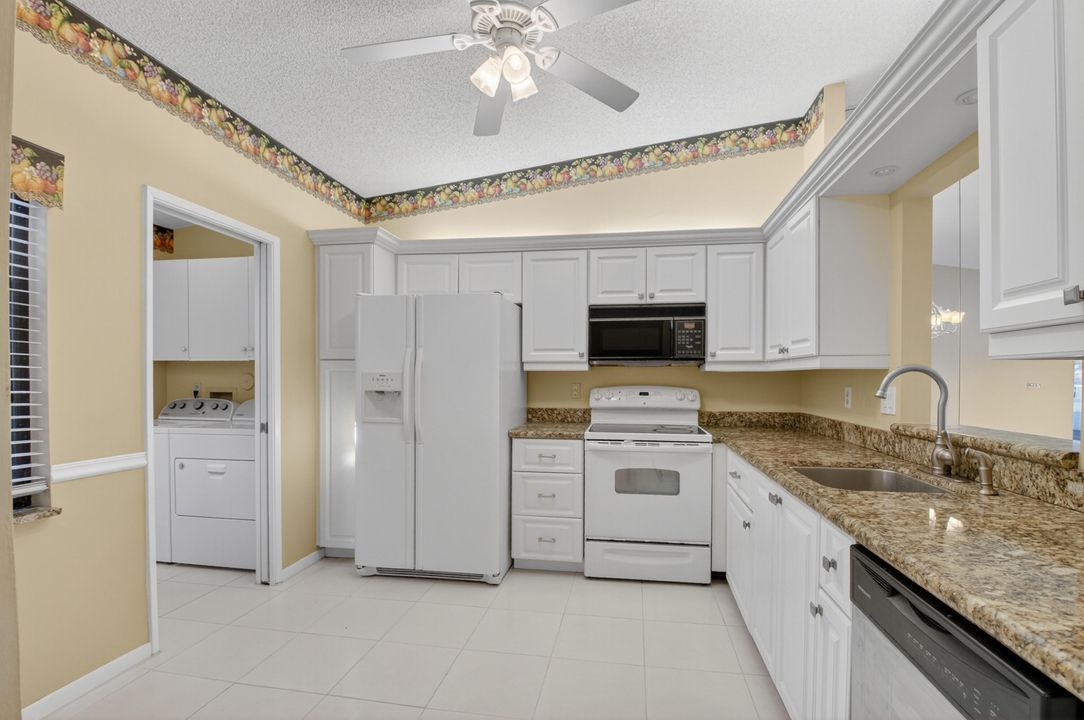 For Sale: $314,900 (2 beds, 2 baths, 1310 Square Feet)