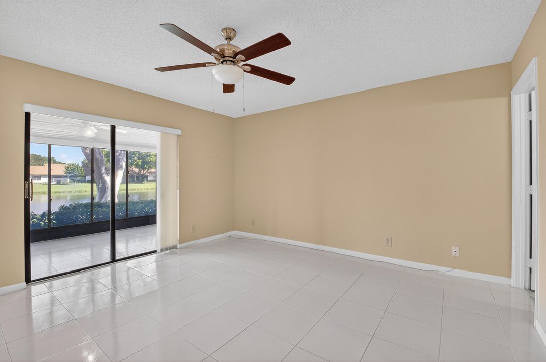 For Sale: $314,900 (2 beds, 2 baths, 1310 Square Feet)