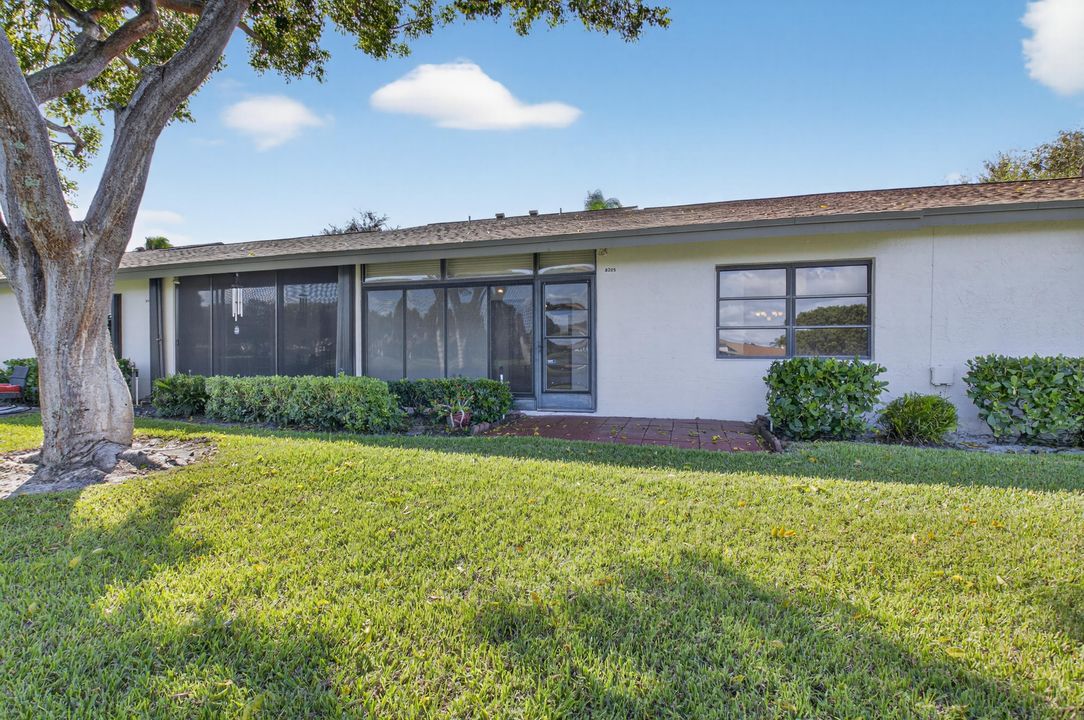 For Sale: $314,900 (2 beds, 2 baths, 1310 Square Feet)