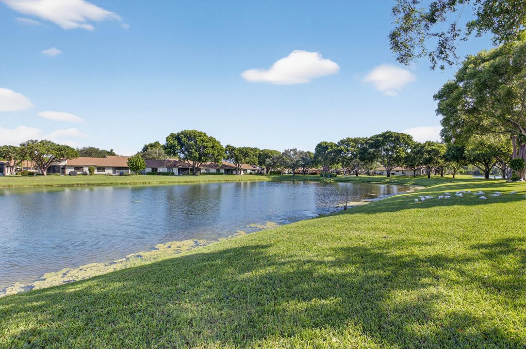 For Sale: $314,900 (2 beds, 2 baths, 1310 Square Feet)