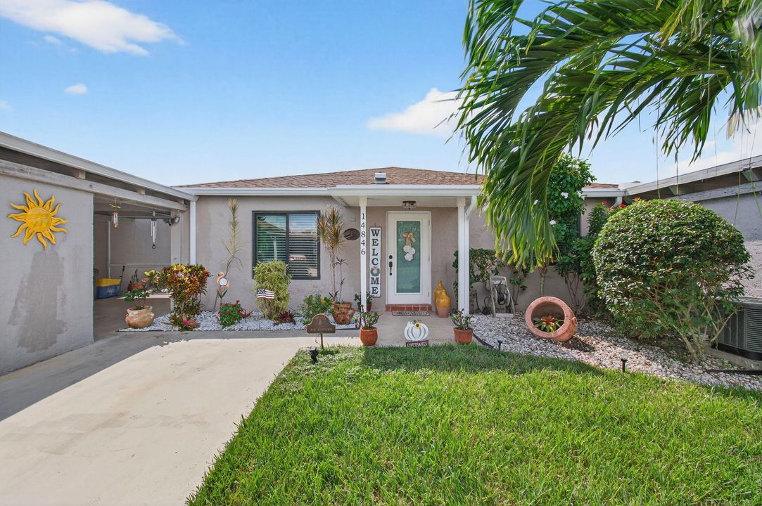 For Rent: $2,900 (2 beds, 2 baths, 1073 Square Feet)