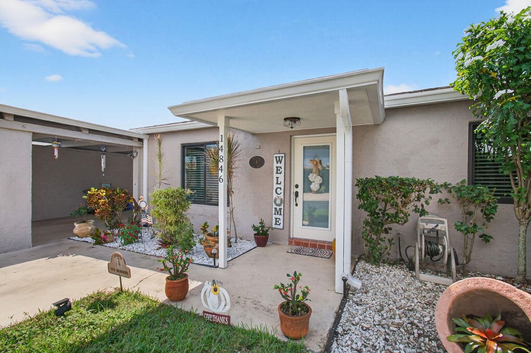 For Rent: $2,900 (2 beds, 2 baths, 1073 Square Feet)