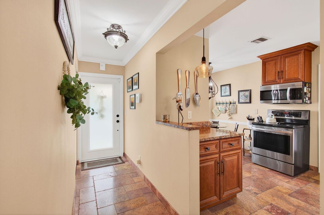 For Rent: $2,900 (2 beds, 2 baths, 1073 Square Feet)