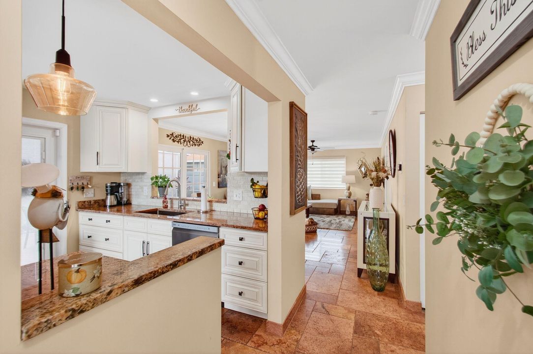 For Rent: $2,900 (2 beds, 2 baths, 1073 Square Feet)