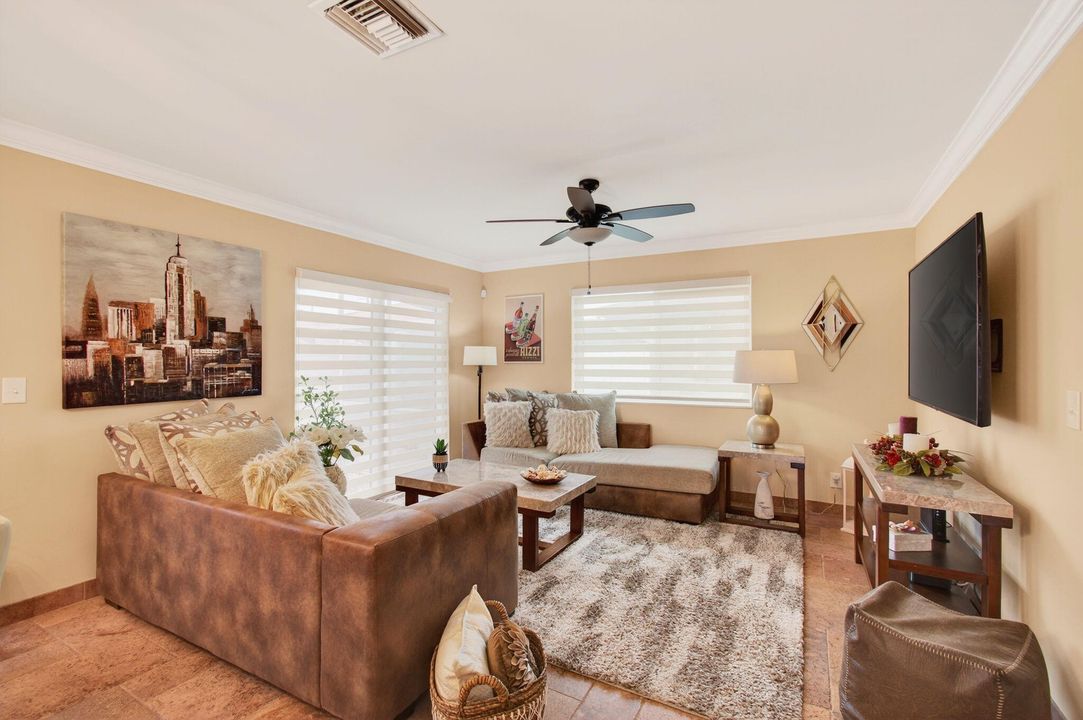 For Rent: $2,900 (2 beds, 2 baths, 1073 Square Feet)