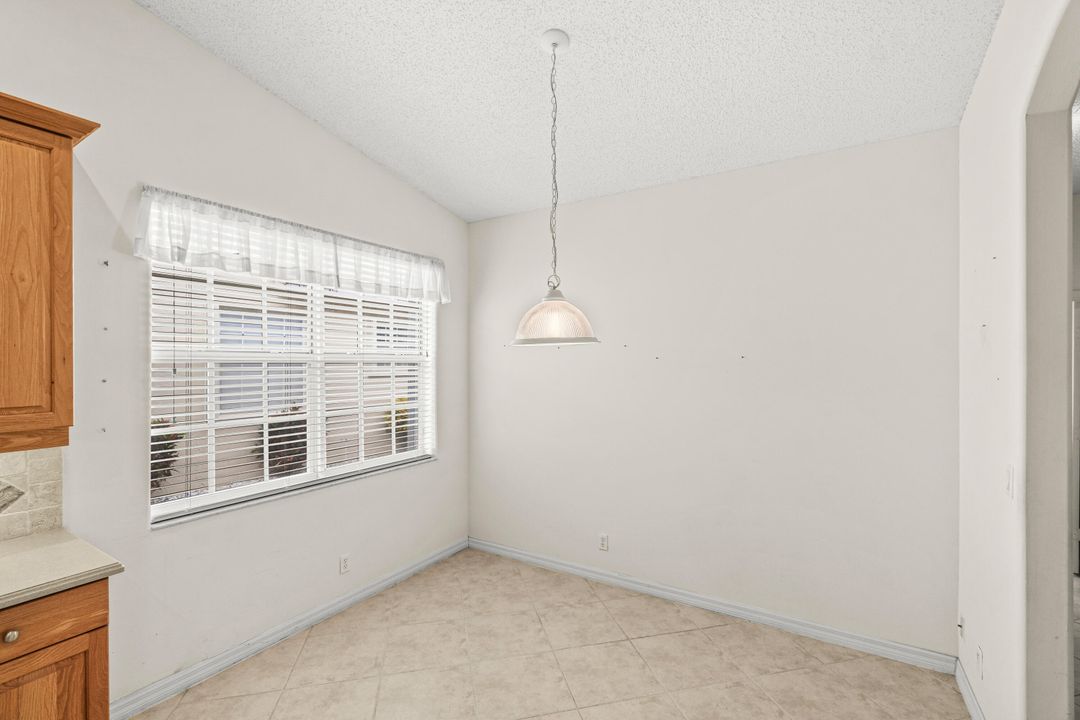 Active With Contract: $357,500 (2 beds, 2 baths, 1649 Square Feet)