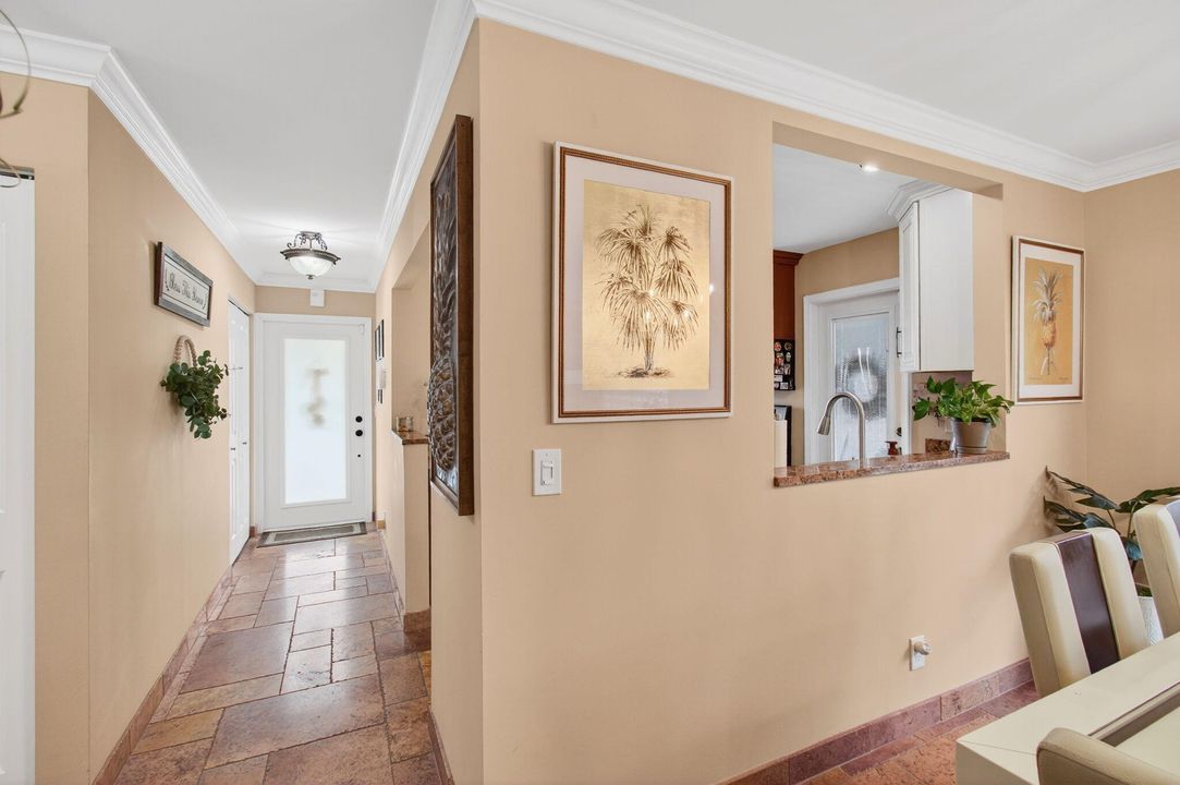 For Rent: $2,900 (2 beds, 2 baths, 1073 Square Feet)