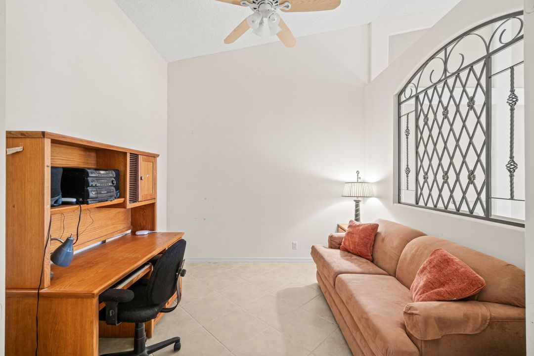 Active With Contract: $357,500 (2 beds, 2 baths, 1649 Square Feet)
