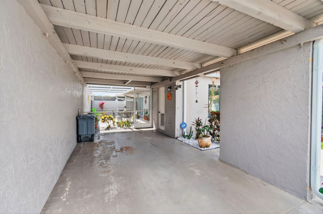 For Rent: $2,900 (2 beds, 2 baths, 1073 Square Feet)