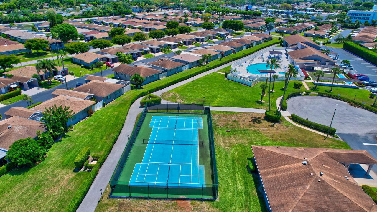 For Rent: $2,900 (2 beds, 2 baths, 1073 Square Feet)