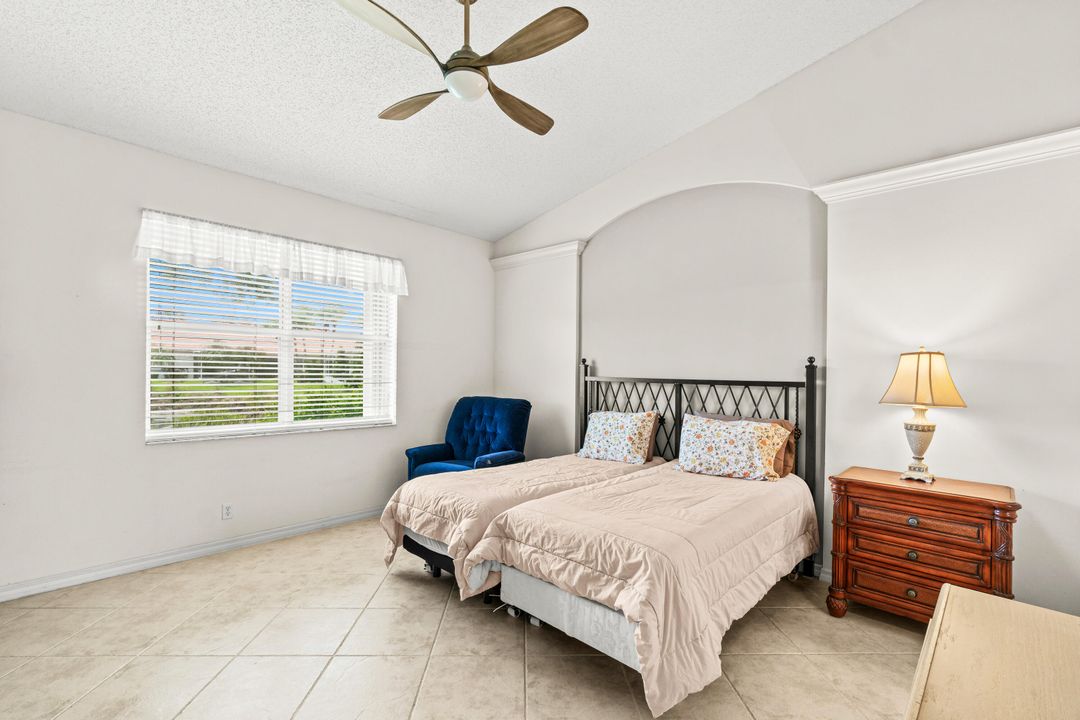 Active With Contract: $357,500 (2 beds, 2 baths, 1649 Square Feet)