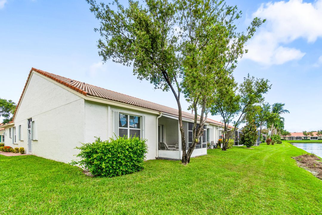 Active With Contract: $357,500 (2 beds, 2 baths, 1649 Square Feet)