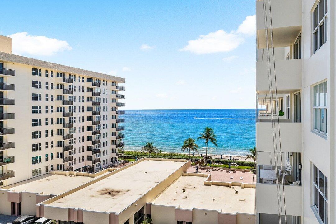 For Rent: $5,000 (2 beds, 2 baths, 1200 Square Feet)