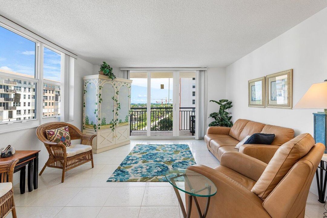 For Rent: $5,000 (2 beds, 2 baths, 1200 Square Feet)