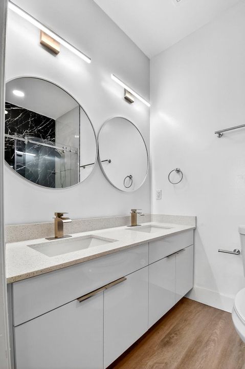 Под контрактом: $485,000 (4 спален, 3 ванн, 1880 Квадратных фут)